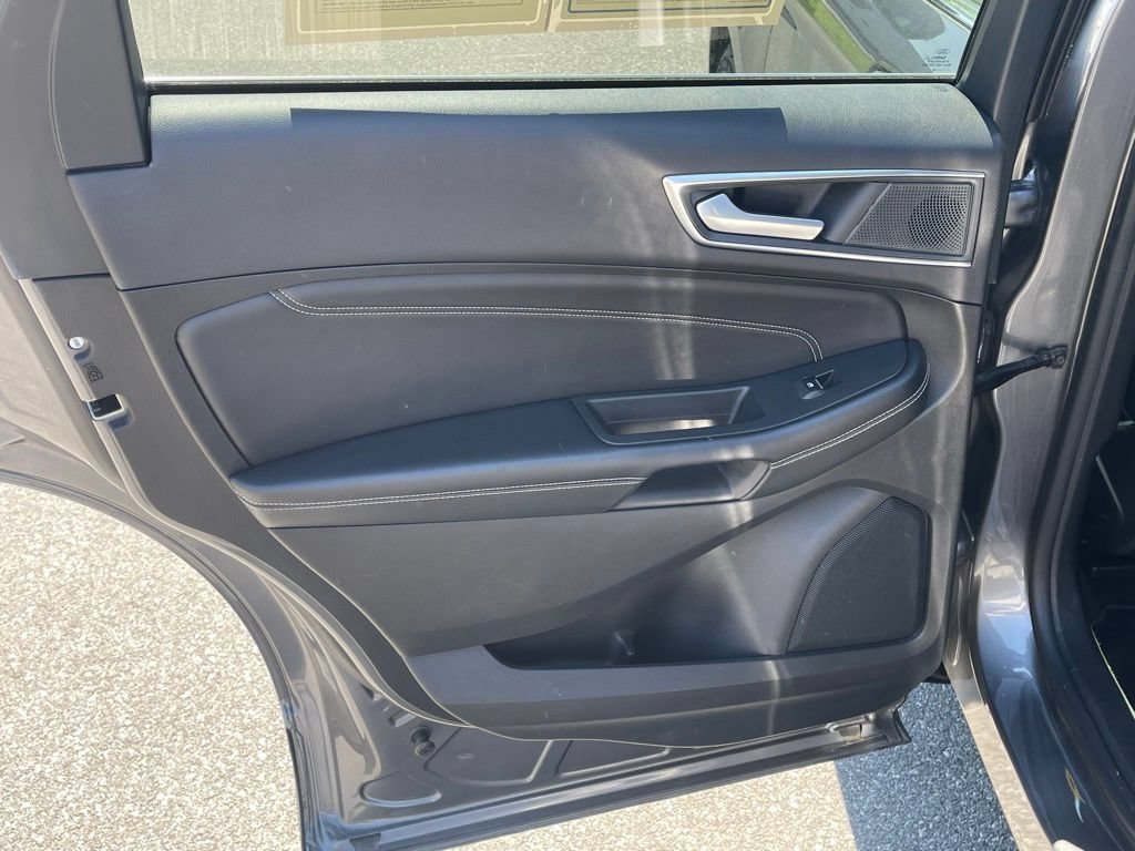 Certified 2024 Ford Edge Titanium AWD/4WD image 21