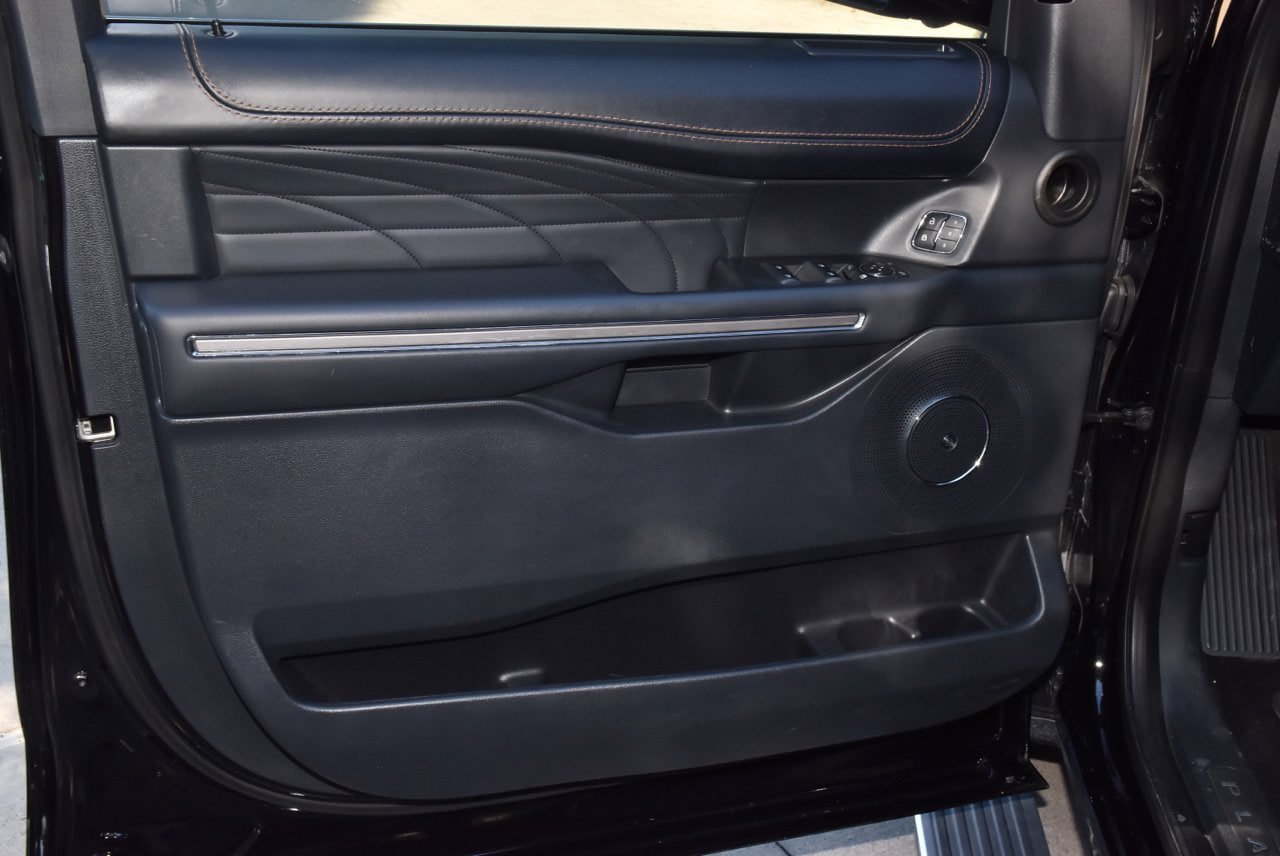 Certified 2022 Ford Expedition Platinum RWD image 36