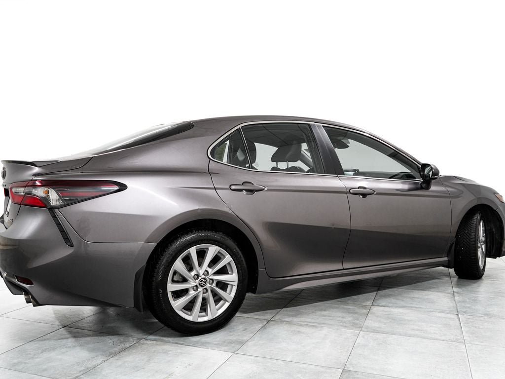 Used 2024 Toyota Camry SE FWD image 7