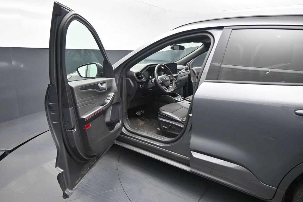 Certified 2023 Ford Escape ST-Line w/ Tech Pack #1 FWD image 8