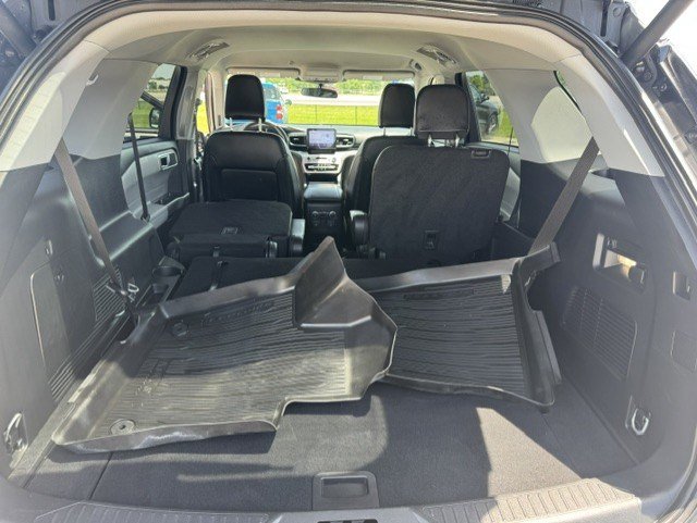 Certified 2023 Ford Explorer XLT w/ Equipment Group 202A AWD/4WD image 28