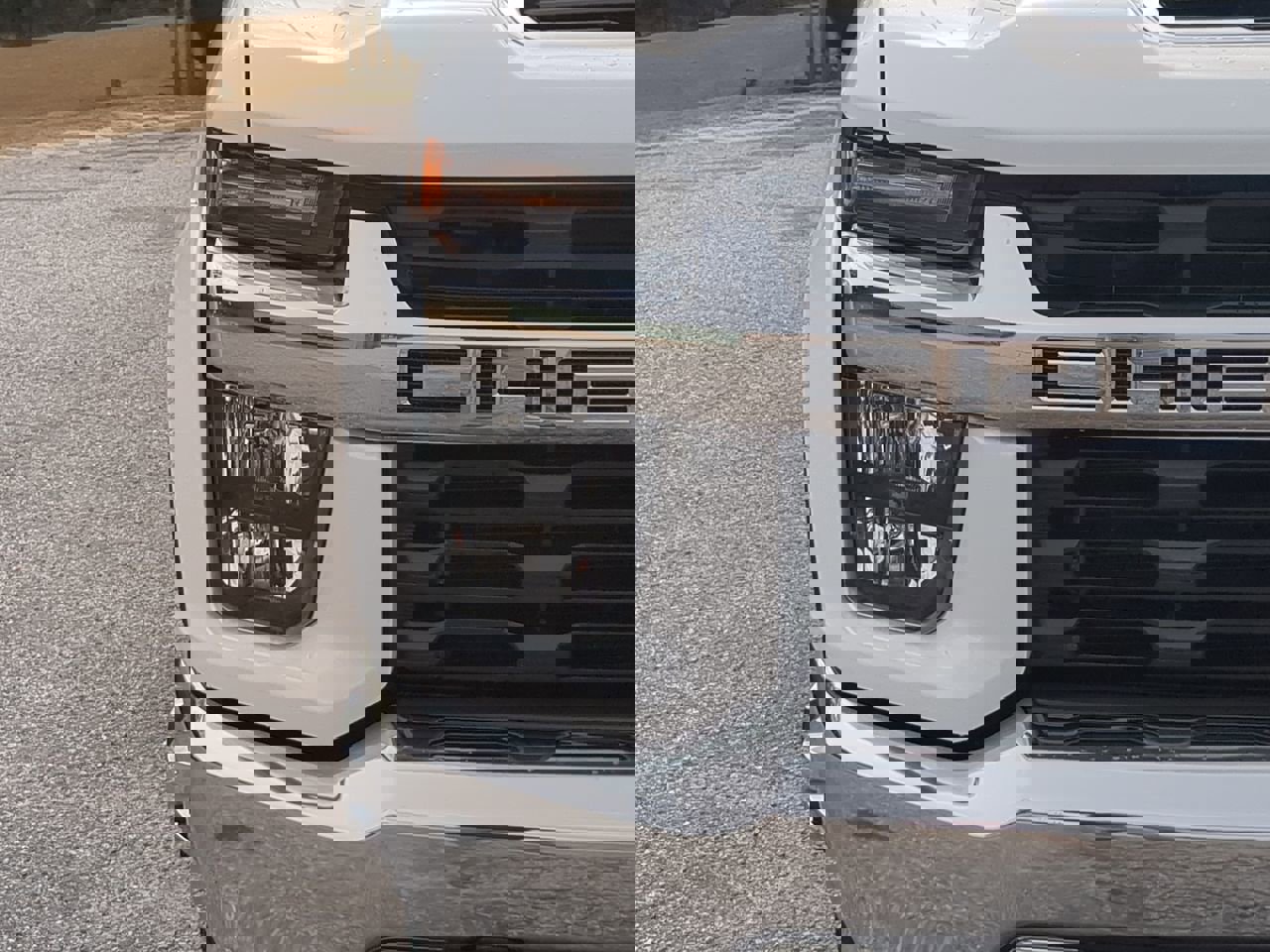 Used 2022 Chevrolet Silverado 3500 LT w/ Convenience Package image 8