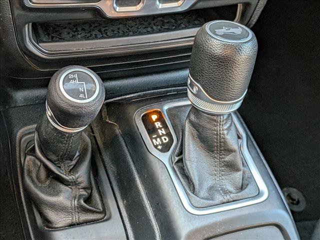 Used 2020 Jeep Wrangler Sport AWD/4WD image 12