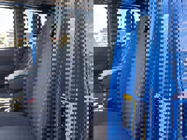 Used 2025 Jeep Gladiator Sport image 11