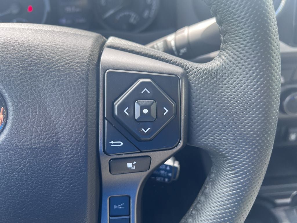 Used 2023 Toyota Tacoma TRD Off-Road AWD/4WD image 25