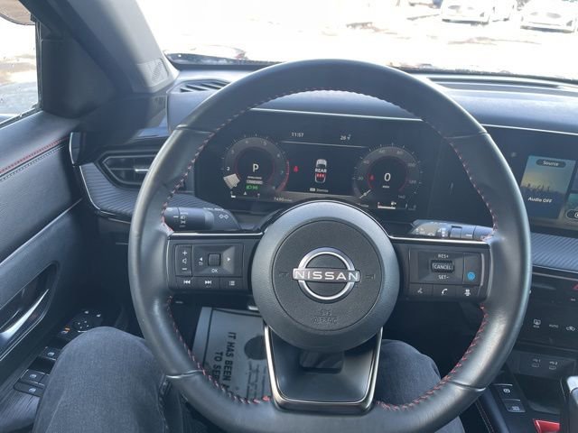 Used 2025 Nissan Kicks SR image 27