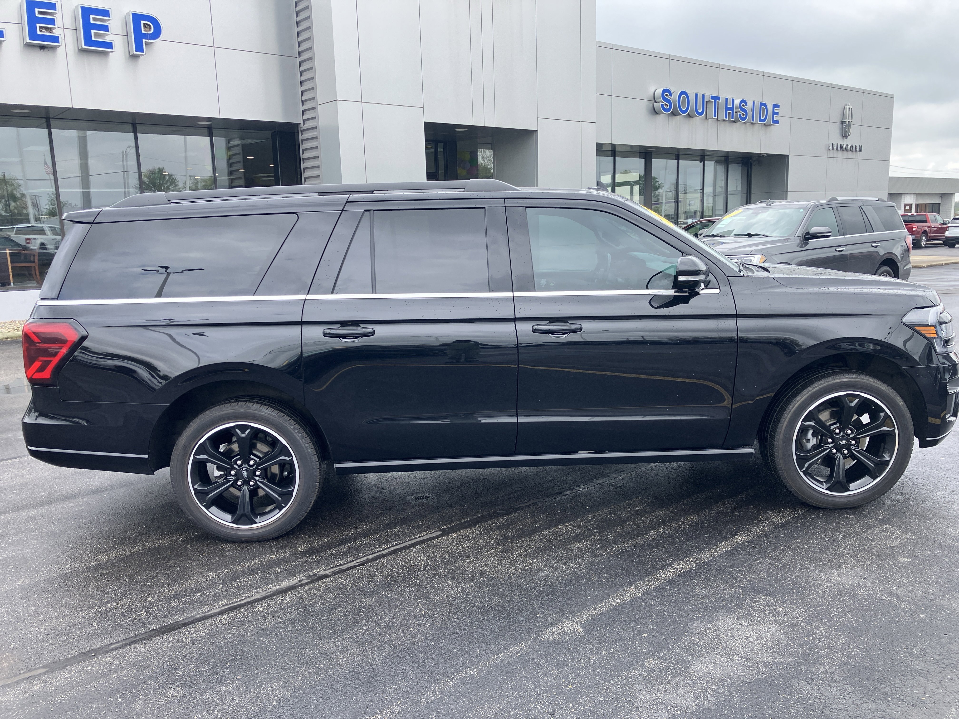 Certified 2023 Ford Expedition Max Limited AWD/4WD image 8