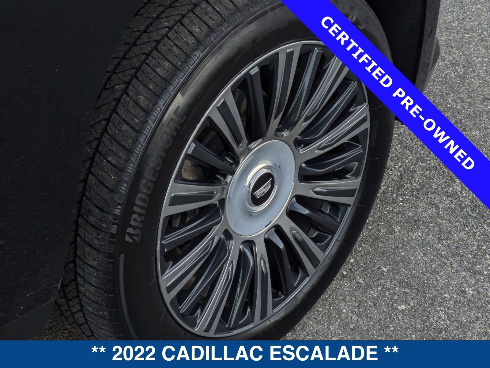 Used 2022 Cadillac Escalade Premium Luxury image 13