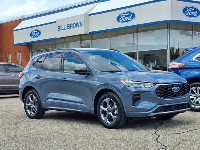 Certified 2023 Ford Escape ST-Line w/ Tech Pack #1 AWD/4WD image 1