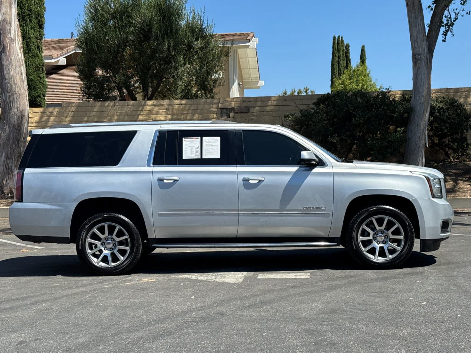 Used 2019 GMC Yukon XL Denali RWD image 8