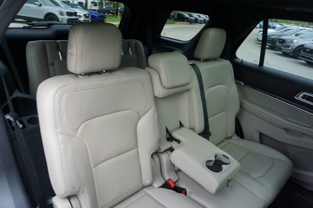 Certified 2018 Ford Explorer Limited FWD image 16
