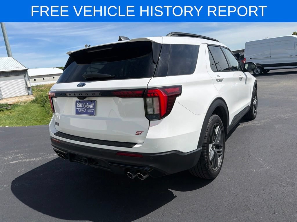 Certified 2025 Ford Explorer ST AWD/4WD image 4
