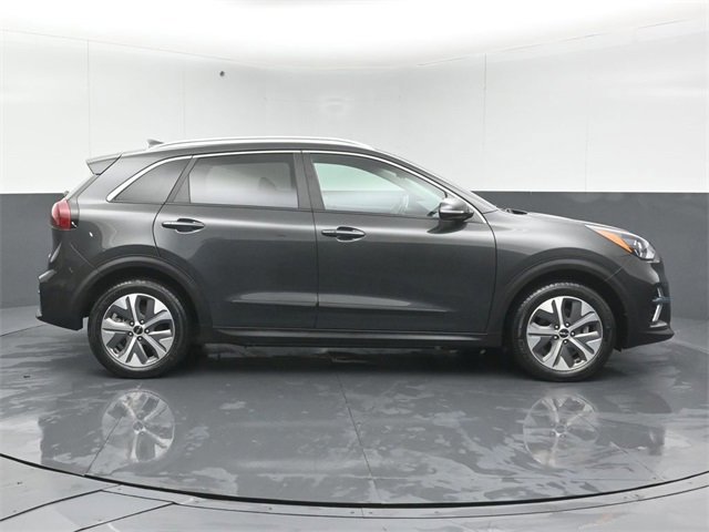 Used 2022 Kia Niro EX image 16