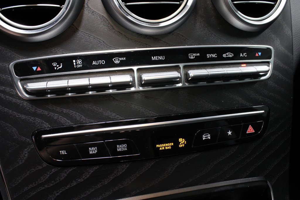 Used 2021 Mercedes-Benz GLC 300 image 32