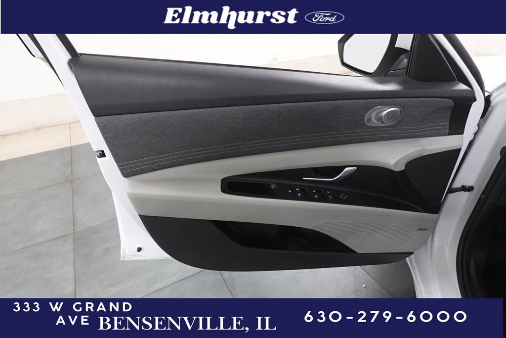 Used 2021 Hyundai Elantra Limited image 8