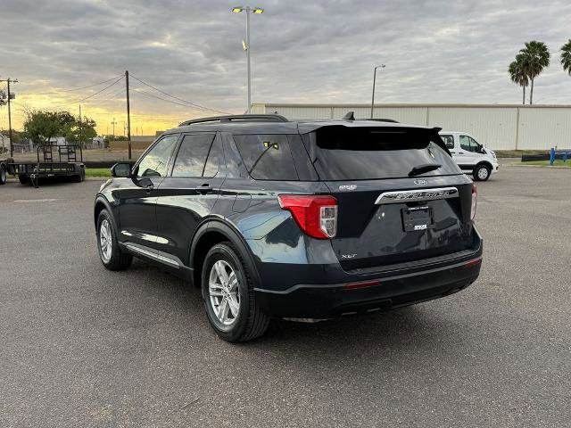Certified 2023 Ford Explorer XLT image 3