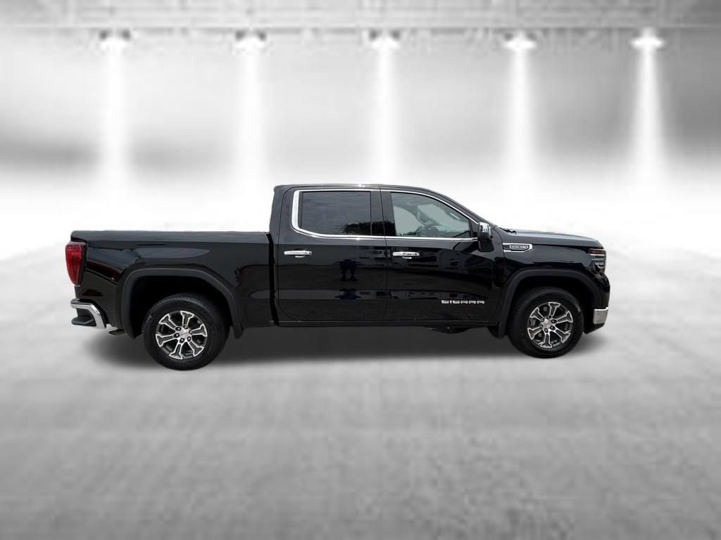 Used 2026 GMC Sierra 1500 SLT RWD image 3