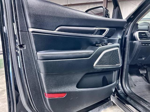 Used 2025 Kia Telluride S FWD image 16