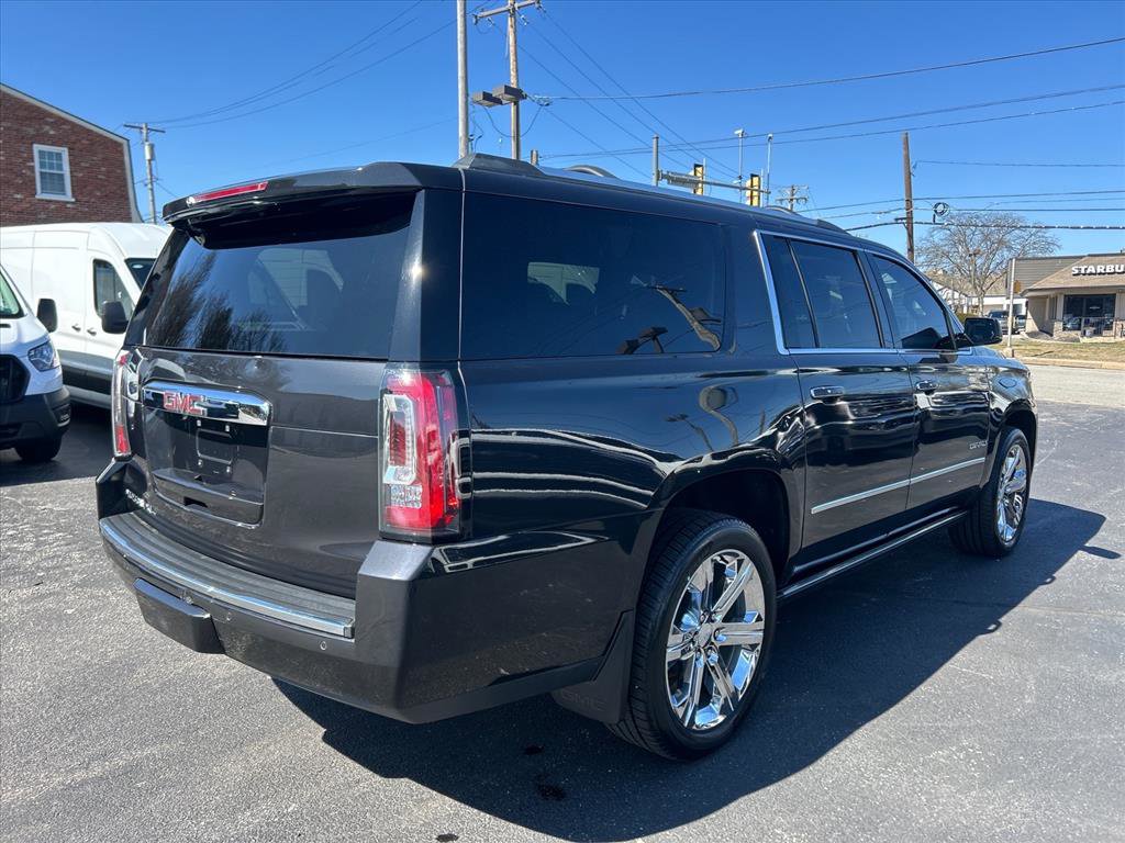 Used 2020 GMC Yukon XL Denali w/ Denali Ultimate Package image 19