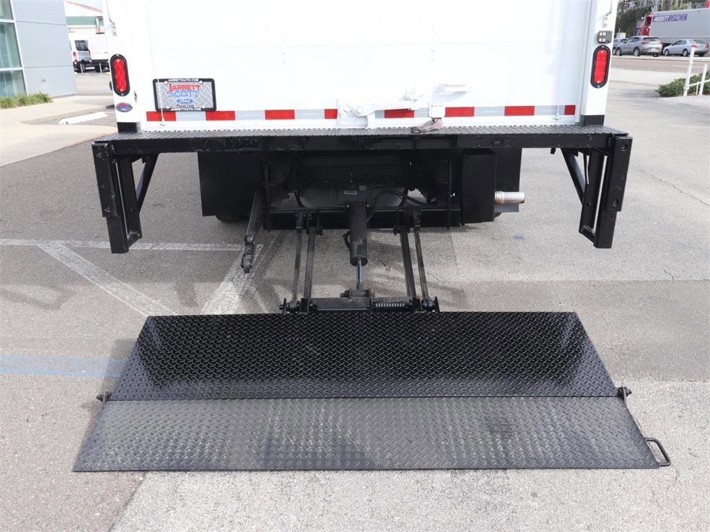 Certified 2022 Ford E-350 and Econoline 350 Super Duty w/ Power Windows & Locks Group image 14