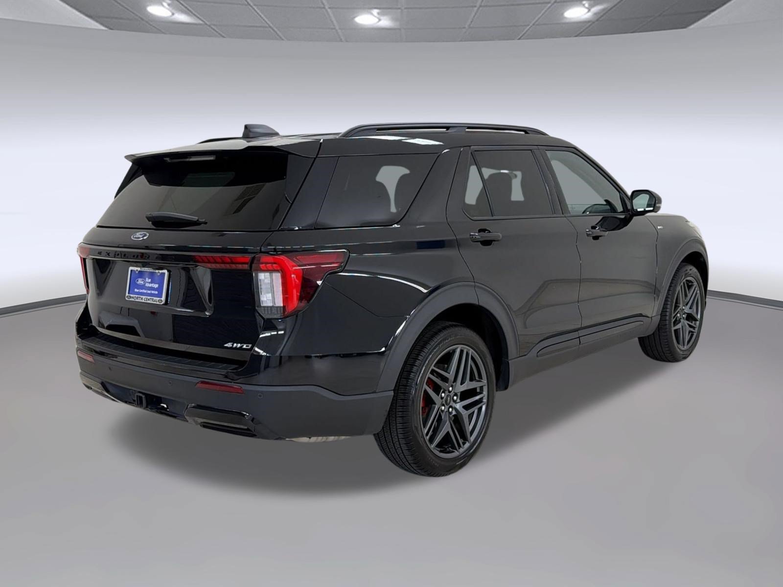 Certified 2025 Ford Explorer ST-Line w/ ST-Line Street Pack AWD/4WD image 9