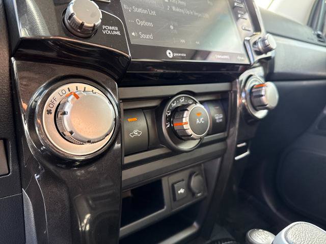Used 2022 Toyota 4Runner TRD Off-Road Premium AWD/4WD image 17