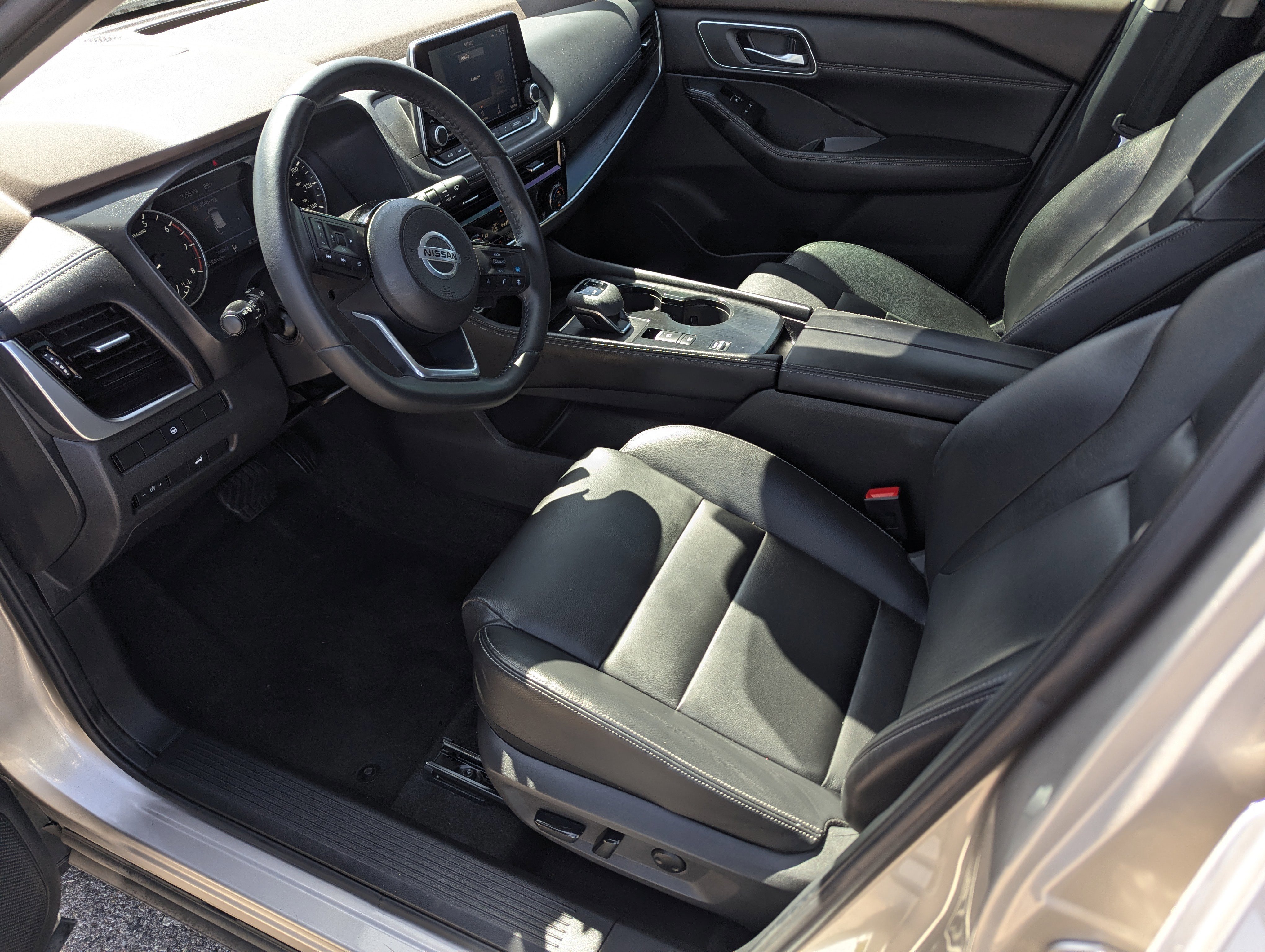 Used 2021 Nissan Rogue SL image 9