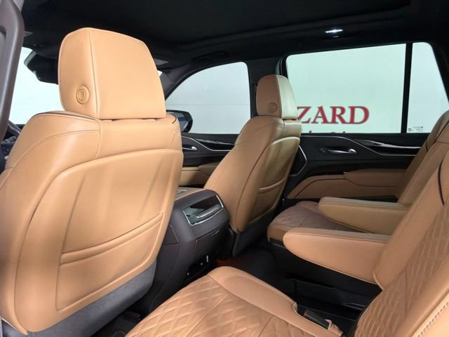 Used 2022 Cadillac Escalade Premium Luxury w/ Performance Package RWD image 14