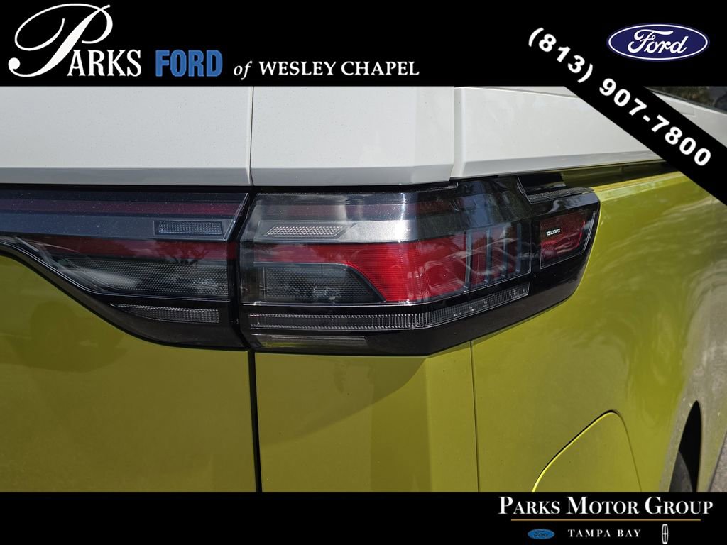Used 2025 Volkswagen ID. Buzz 1st Edition AWD/4WD image 7