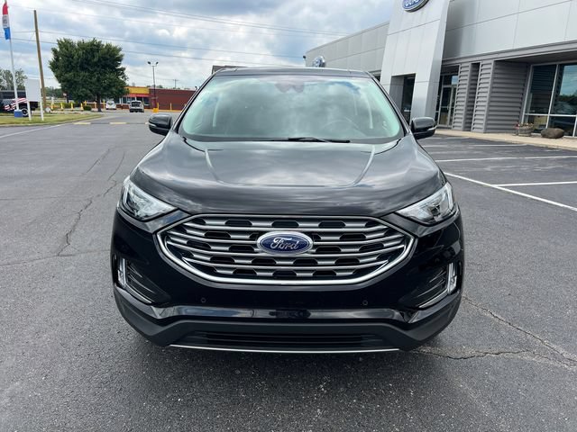 Certified 2024 Ford Edge Titanium AWD/4WD image 2