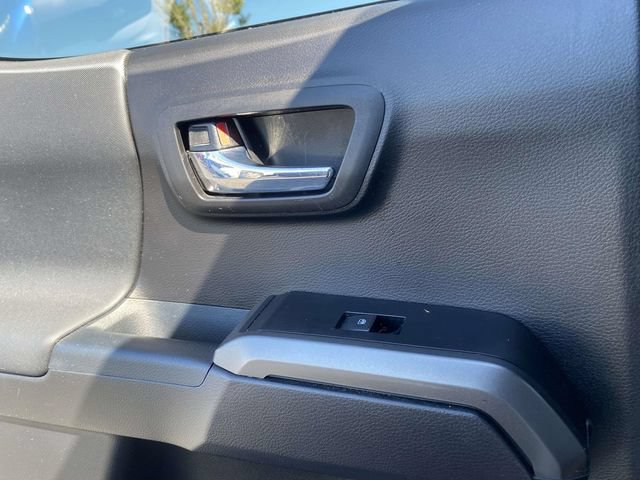 Used 2021 Toyota Tacoma TRD Off-Road AWD/4WD image 14