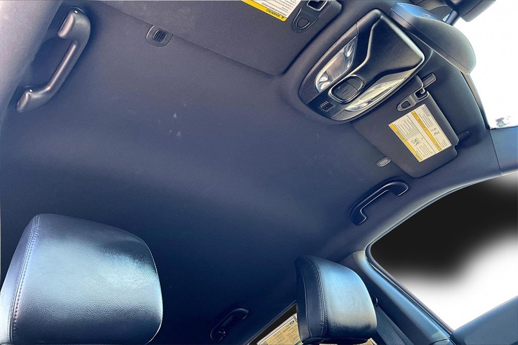 Used 2023 Jeep Compass Limited image 22