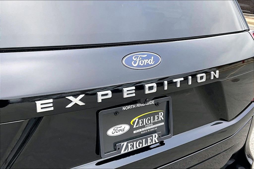Certified 2025 Ford Expedition Active image 8