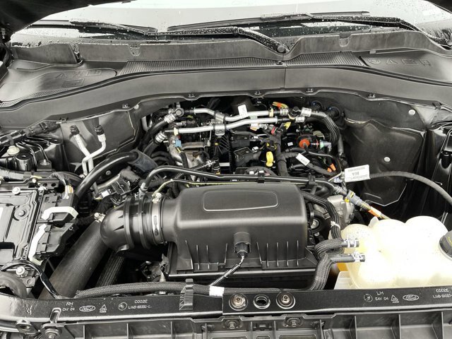 Certified 2023 Ford Explorer XLT w/ Equipment Group 202A AWD/4WD image 3