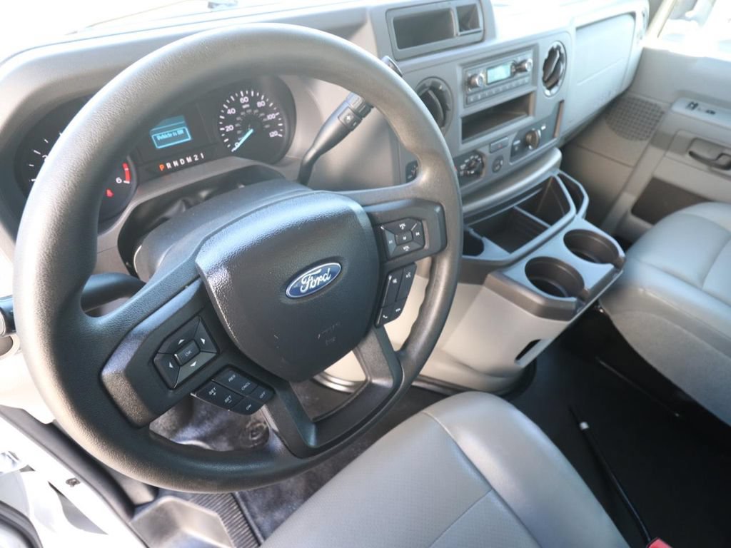 Certified 2024 Ford E-450 and Econoline 450 Super Duty w/ Power Windows & Locks Group RWD image 17