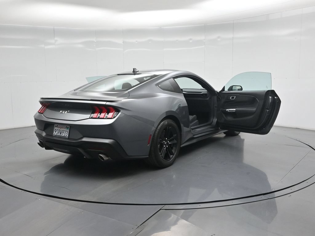 Certified 2025 Ford Mustang GT RWD image 5