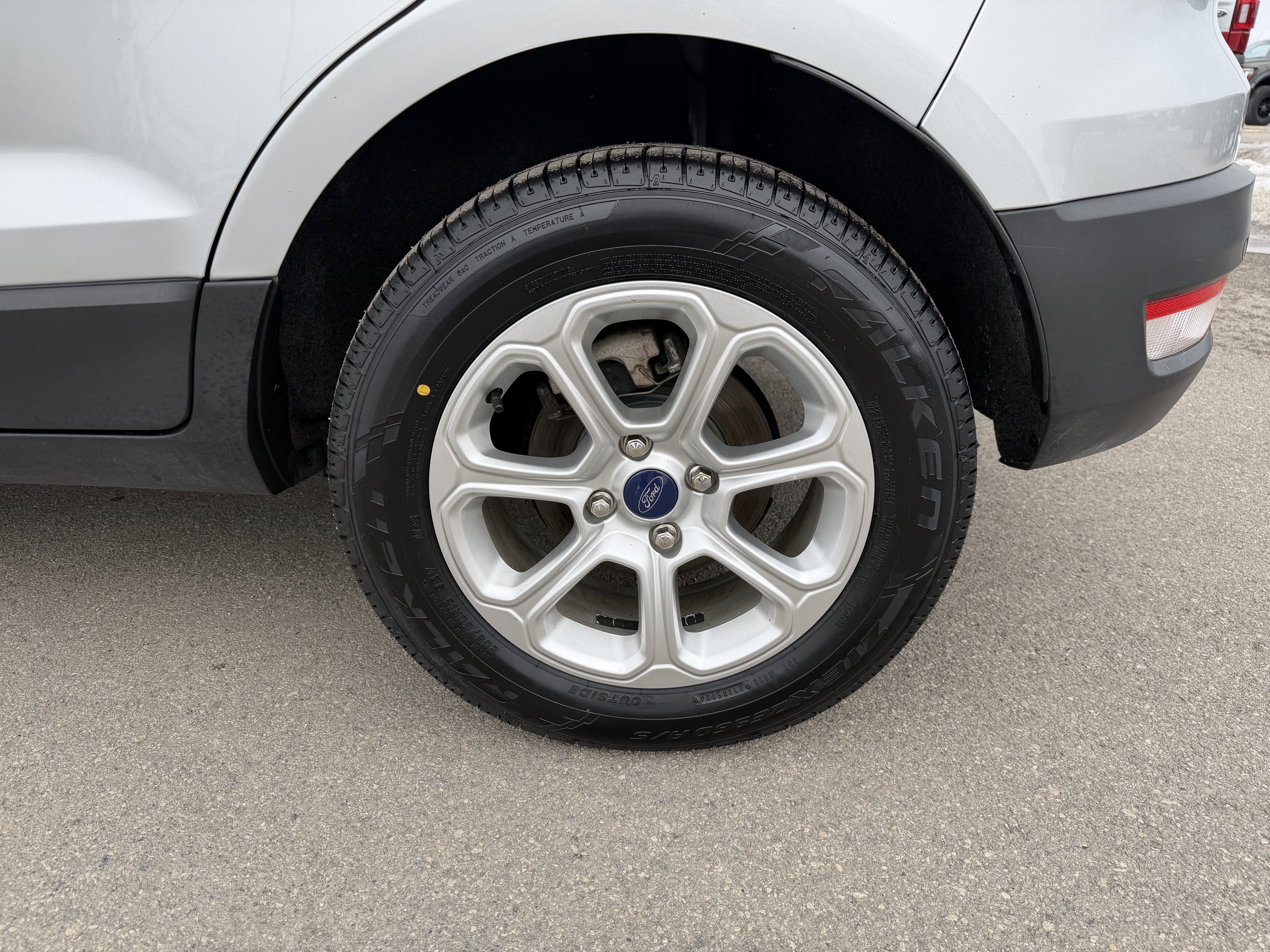 Certified 2021 Ford EcoSport SE image 20