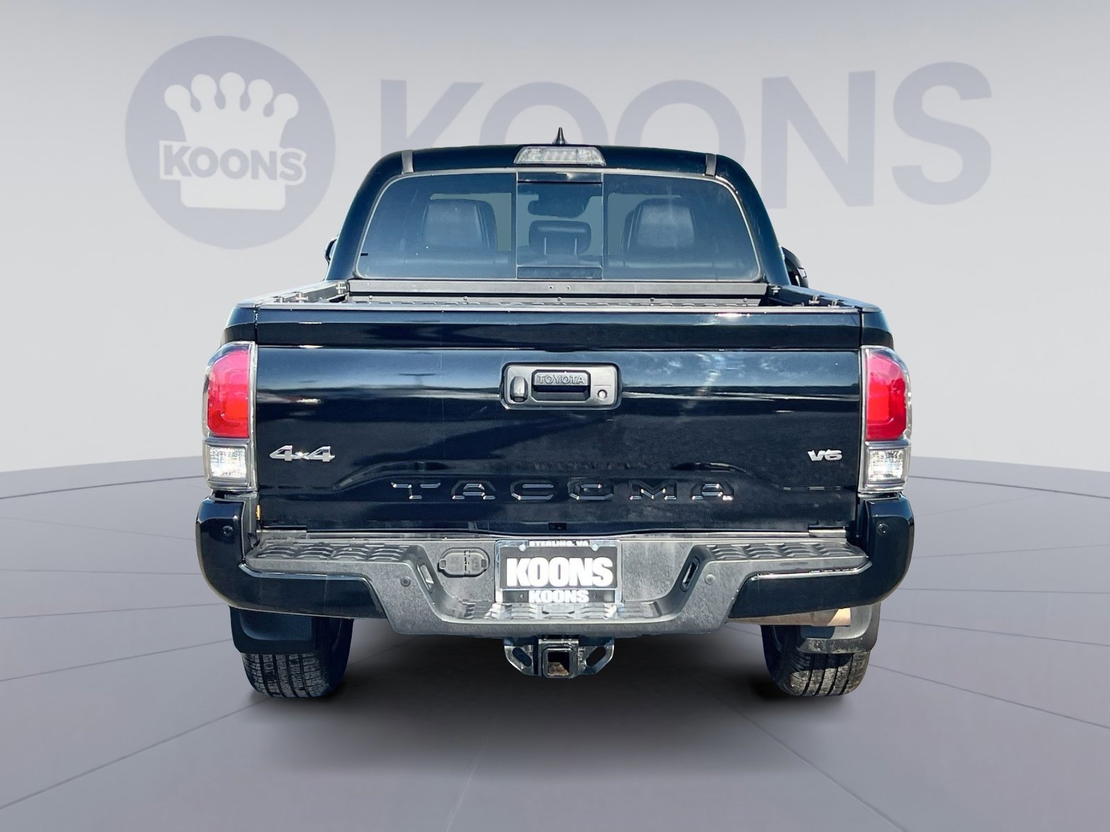 Used 2018 Toyota Tacoma Limited image 4