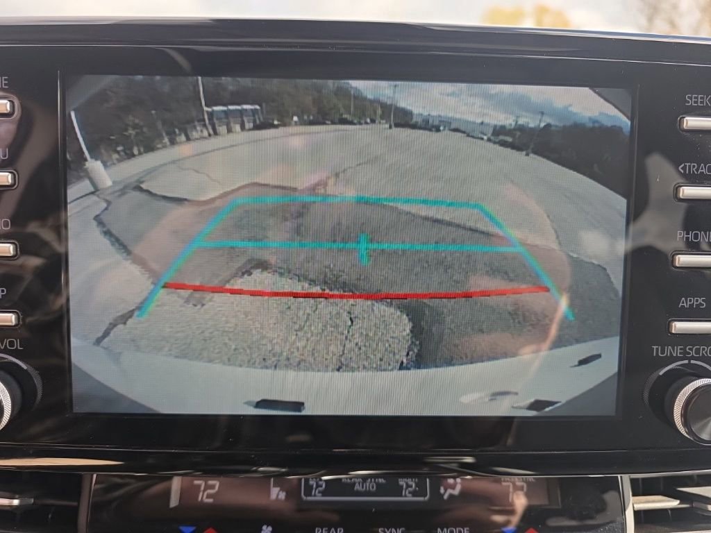 Used 2024 Toyota Sienna XLE image 30