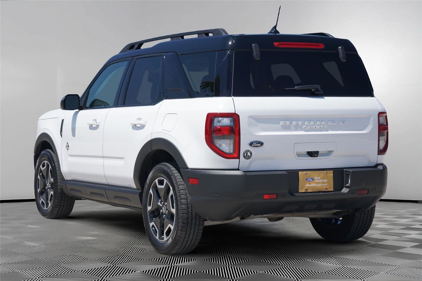 Certified 2024 Ford Bronco Sport Outer Banks w/ Tech Package AWD/4WD image 6