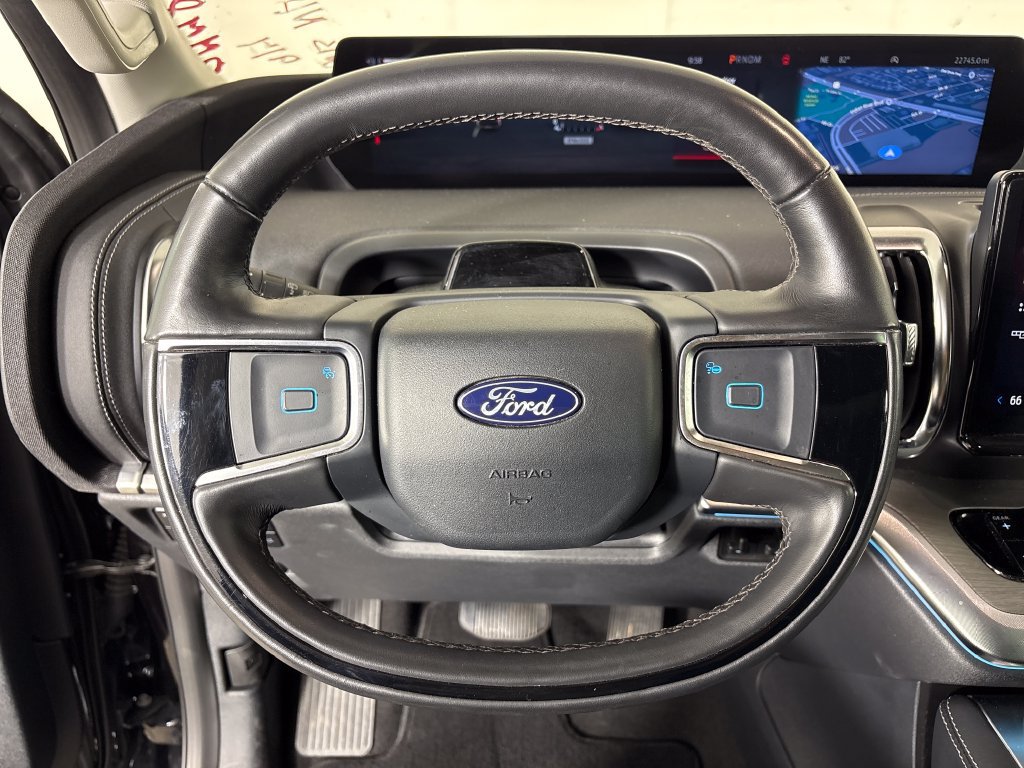 Certified 2025 Ford Expedition Platinum AWD/4WD image 18