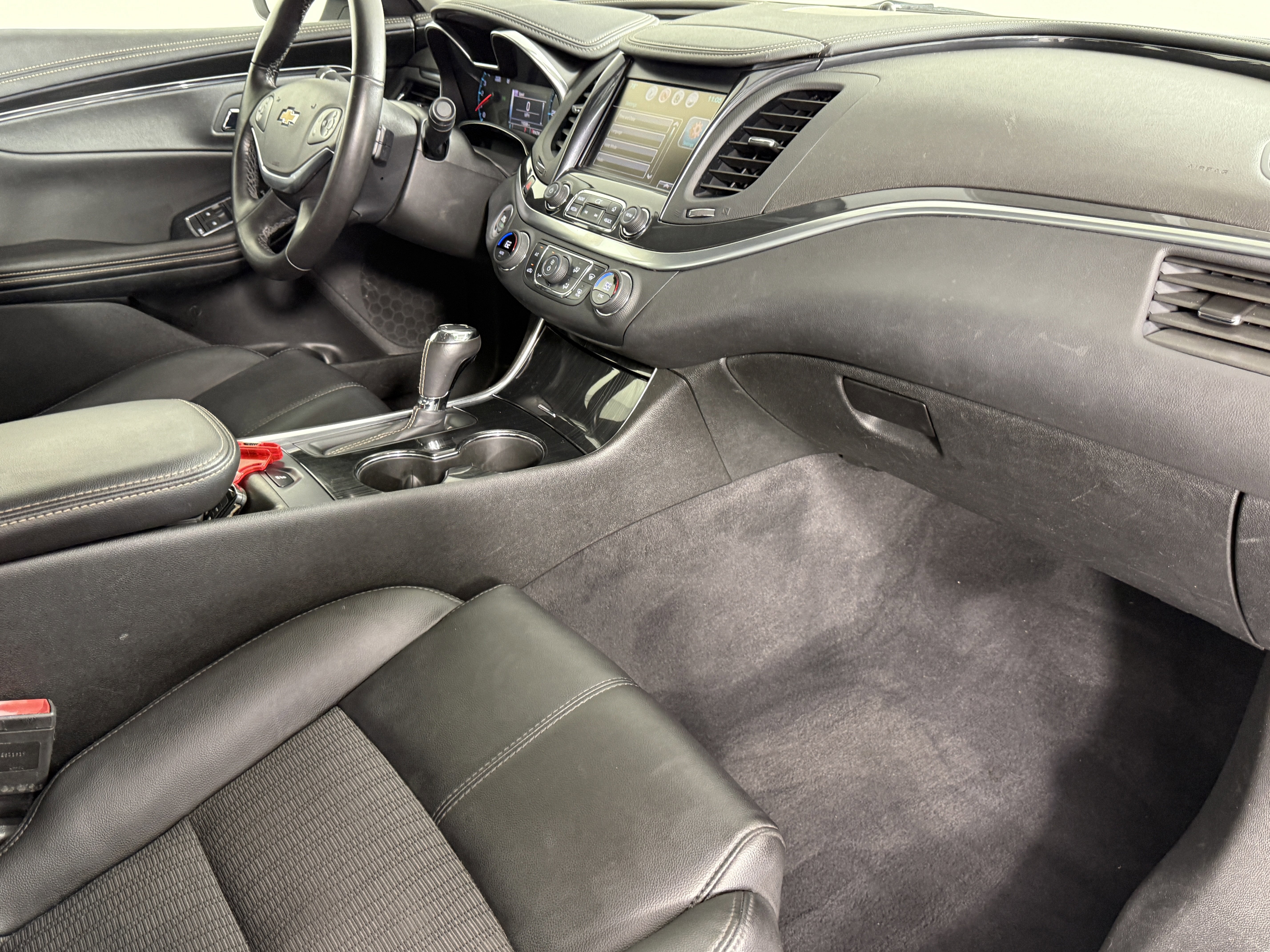 Used 2019 Chevrolet Impala LT image 9