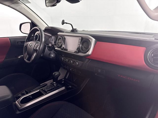 Used 2020 Toyota Tacoma SR5 image 26