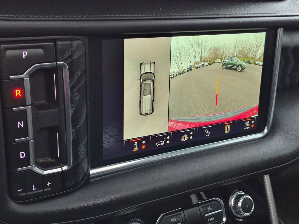Used 2023 GMC Yukon Denali w/ Denali Reserve Package image 14
