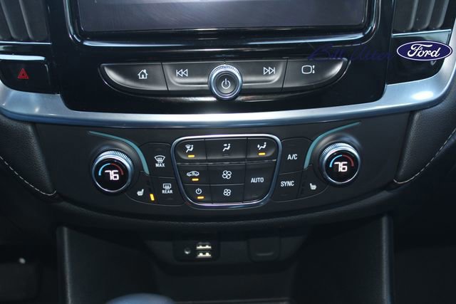 Used 2022 Chevrolet Traverse LT w/ LT Premium Package image 18