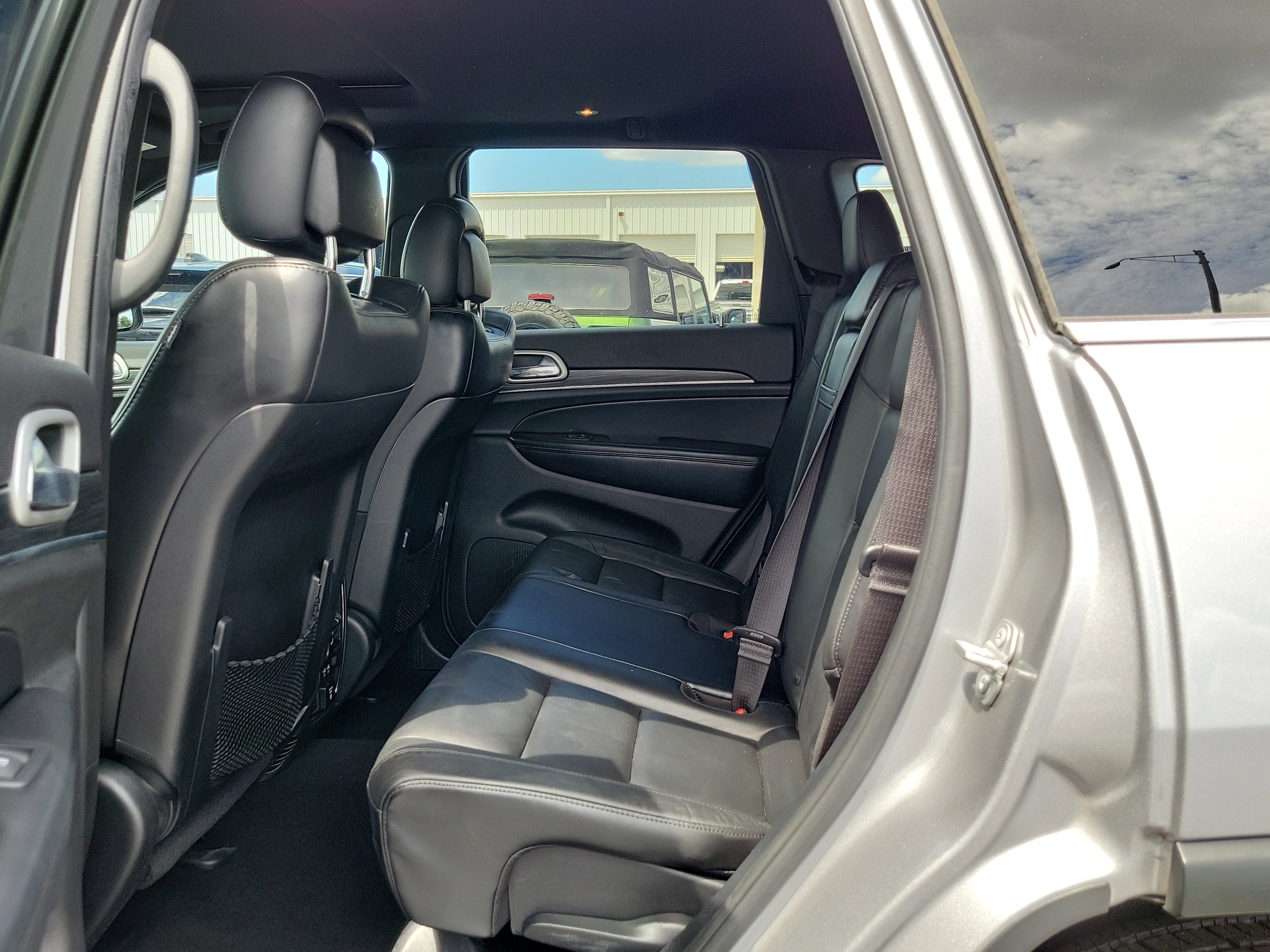 Used 2020 Jeep Grand Cherokee Limited RWD image 12