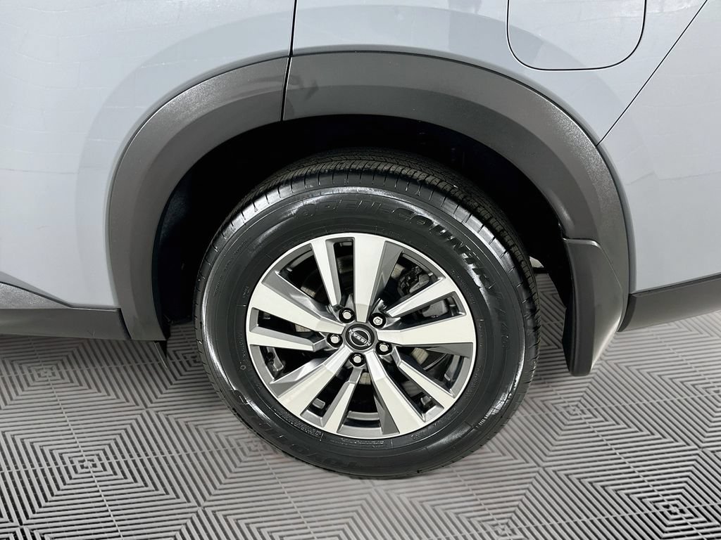 Used 2023 Nissan Pathfinder SL AWD/4WD image 29