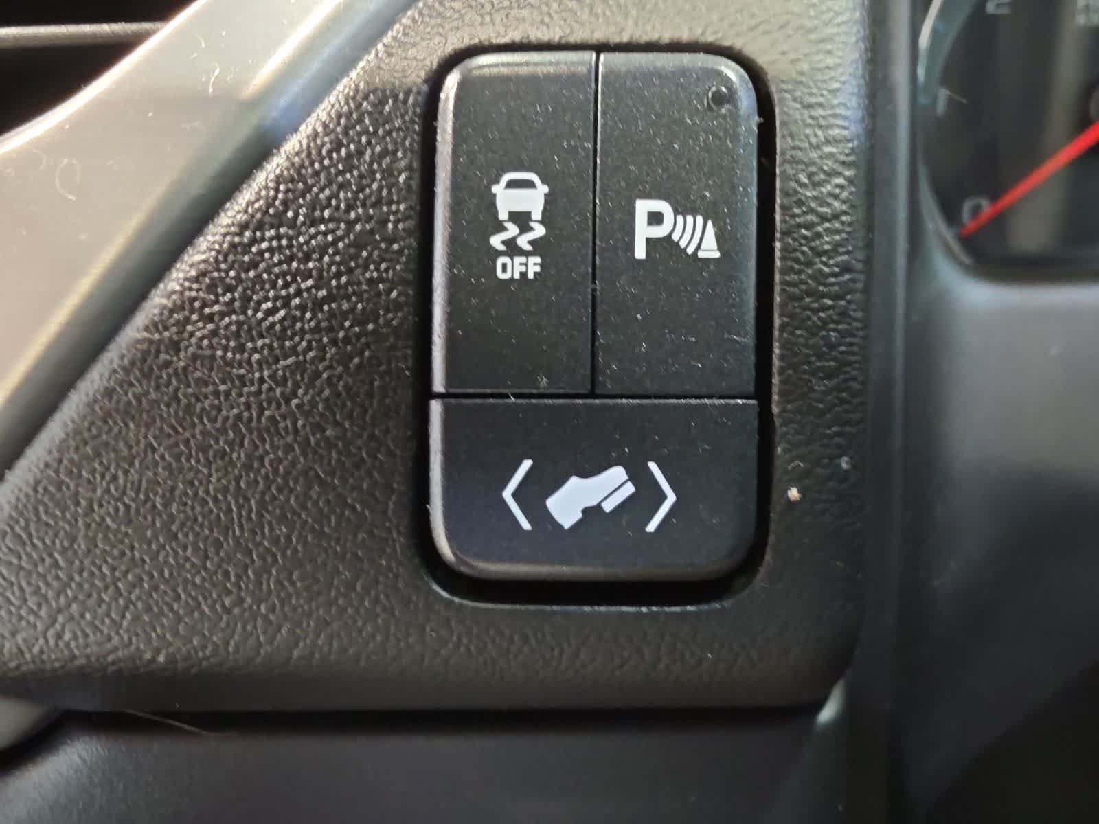 Used 2019 GMC Yukon SLE w/ Convenience Package AWD/4WD image 17