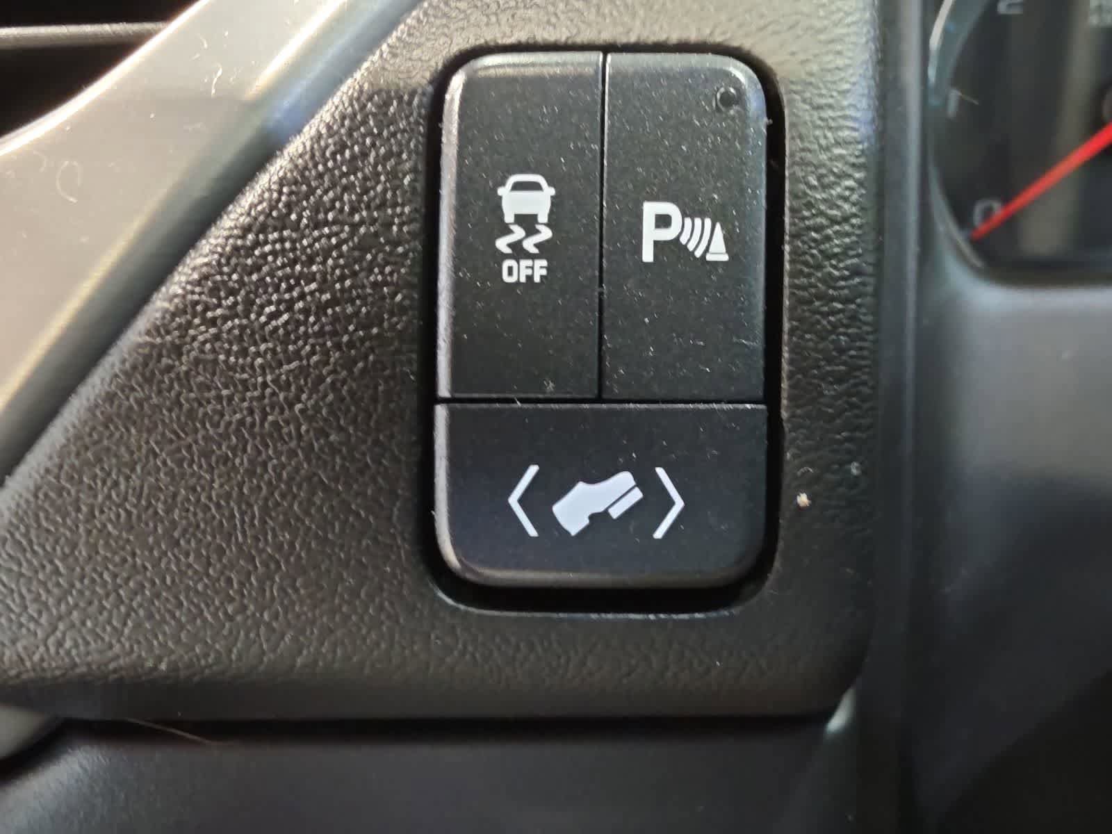 Used 2019 GMC Yukon SLE w/ Convenience Package AWD/4WD image 17