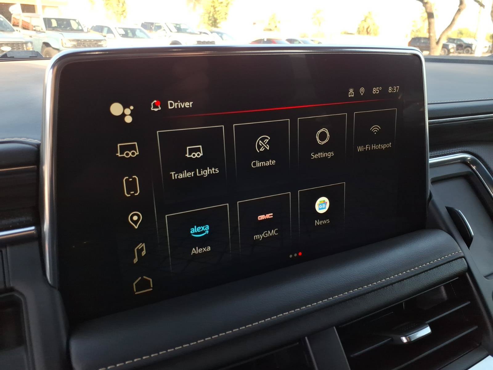 Used 2023 GMC Yukon XL SLT AWD/4WD image 20